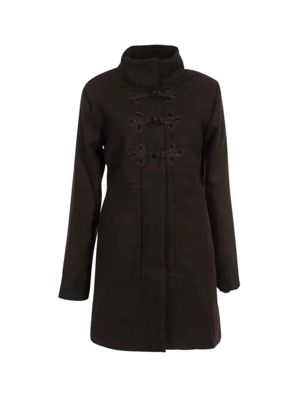 Manteau féminin avec des boutons noirs et un col élégant, alliant style et sophistication.