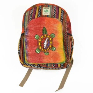 Un sac à dos représentant une tortue, inspiré du groupe Grateful Dead, avec des couleurs vives et un design artistique.