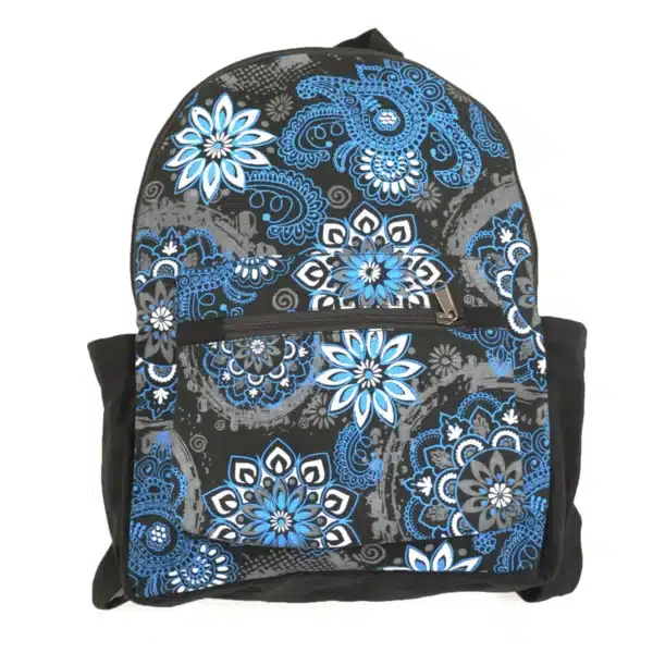 Un sac à dos noir et bleu avec un motif paisley élégant et coloré.