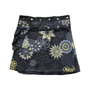 Jupe portefeuille noire à imprimé floral jaune et gris, avec boutons-pression et poche latérale.