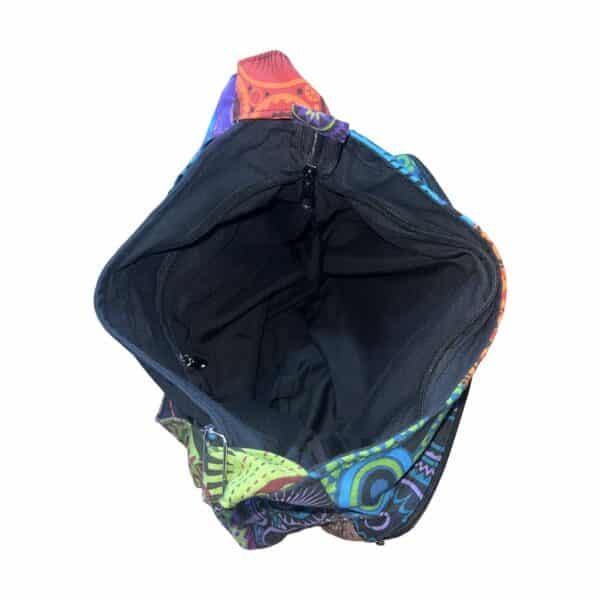 Sac bandoulière patchwork coloré style bohème avec deux poches zippées sur le devant
