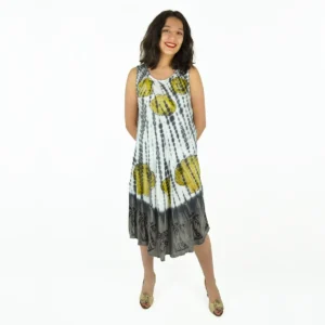 Robe d’été tie-dye sans manches avec imprimé coquillage jaune et motifs palmiers, coupe fluide mi-longue – vue de face