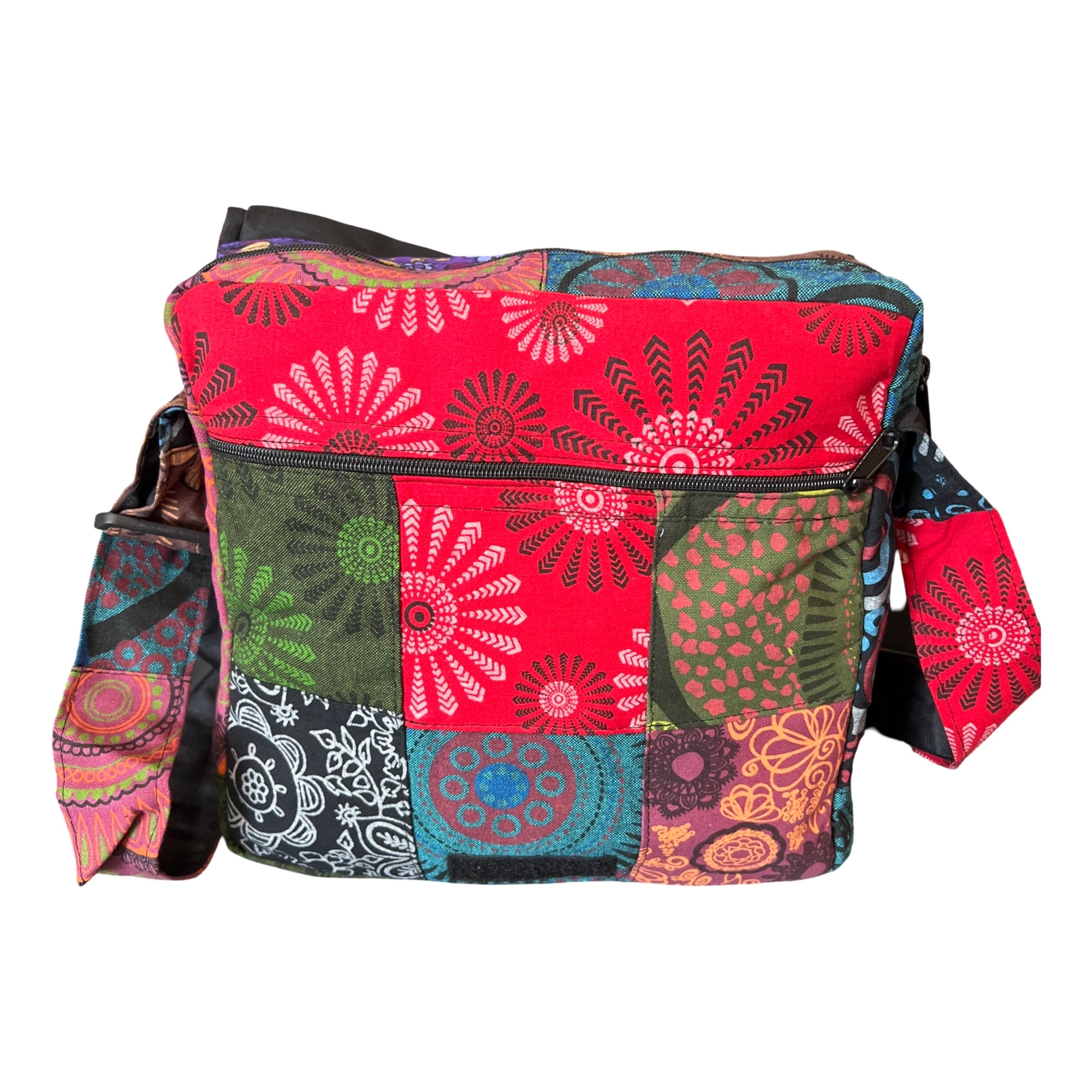 Sac Macha patchwork coloré – dos du sac bohème avec motifs géométriques et floraux variés.