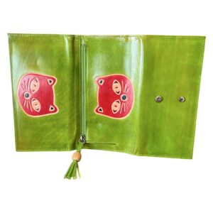 Portefeuille en cuir vert avec motif chat rouge